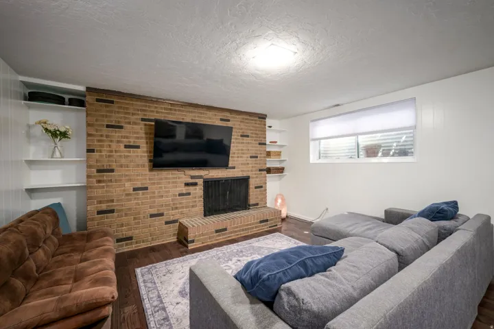 4533 S Tanglewood Dr, Holladay, Utah 84117