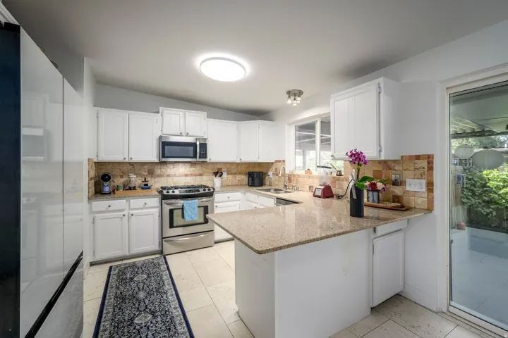 4533 S Tanglewood Dr, Holladay, Utah 84117