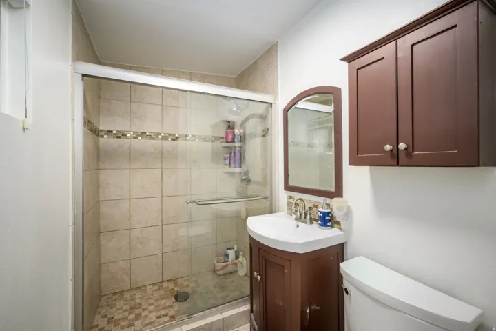 4533 S Tanglewood Dr, Holladay, Utah 84117