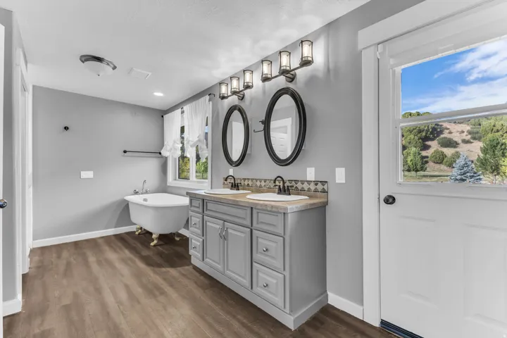 615 E Cherry Canyon Dr, Wanship, Utah 84017