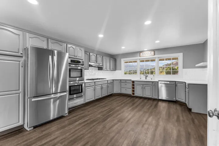 615 E Cherry Canyon Dr, Wanship, Utah 84017