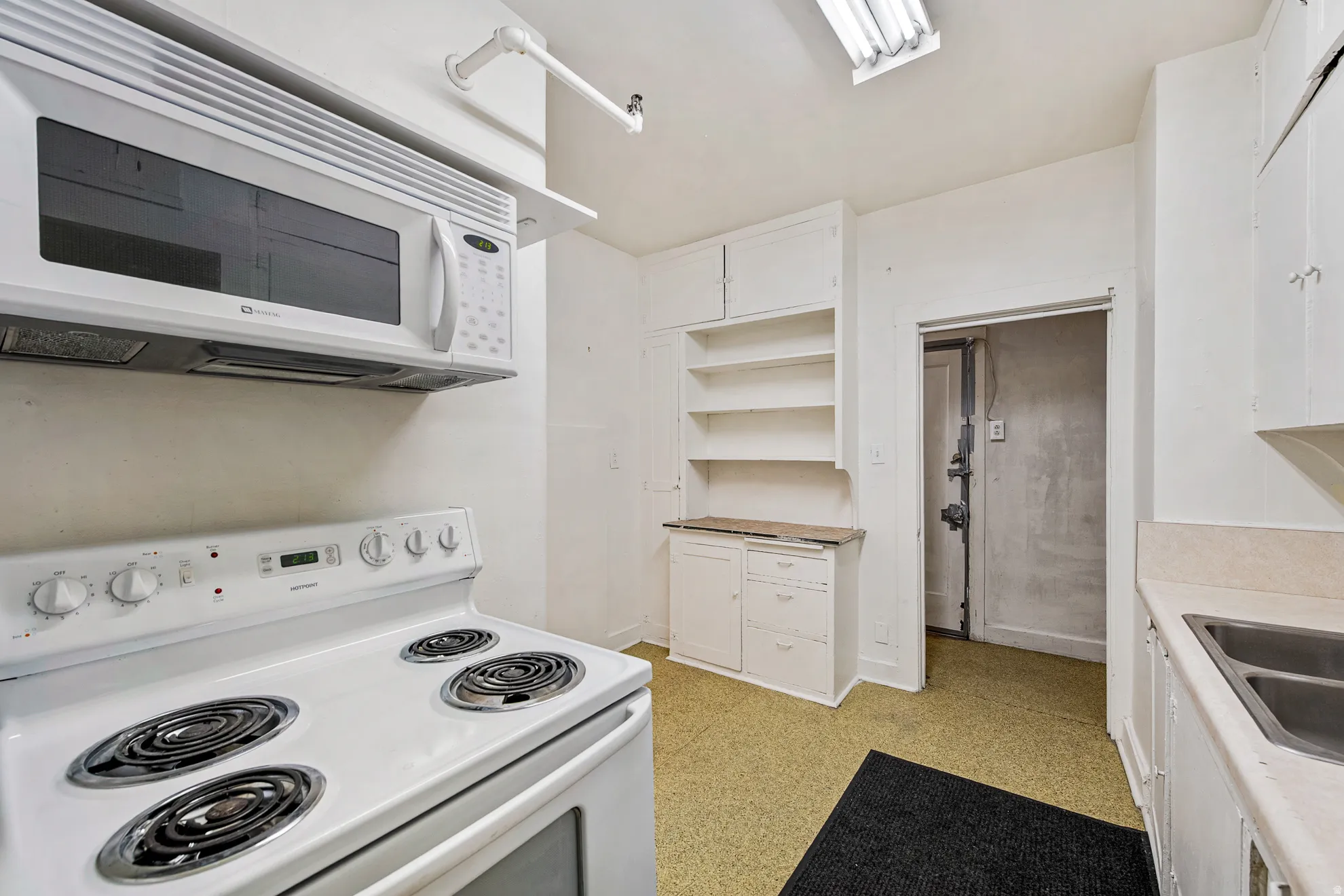1-Bedroom Apartment