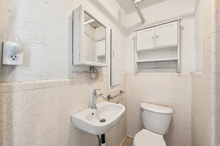 2-Bedroom Apartment
