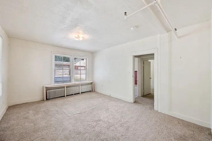 1-Bedroom Apartment