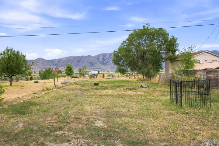 547 S Tremont St, Tremonton, Utah 84337