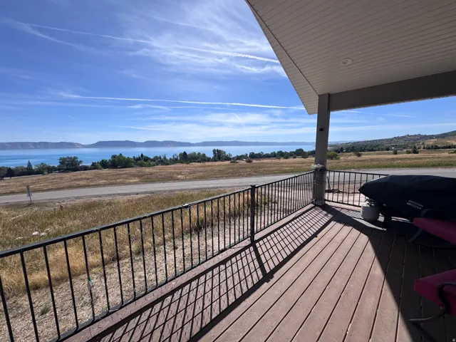 end to end Lake views