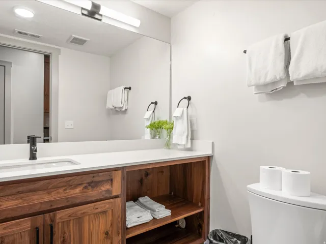 35 E 150 S #e101, Garden City, Utah 84028