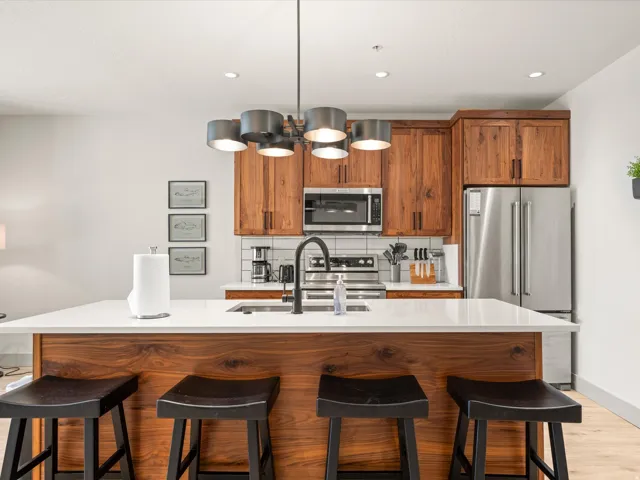 35 E 150 S #e101, Garden City, Utah 84028