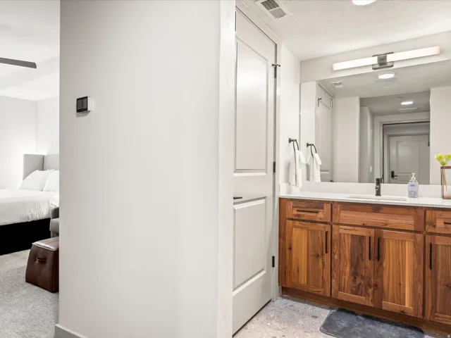 35 E 150 S #e101, Garden City, Utah 84028