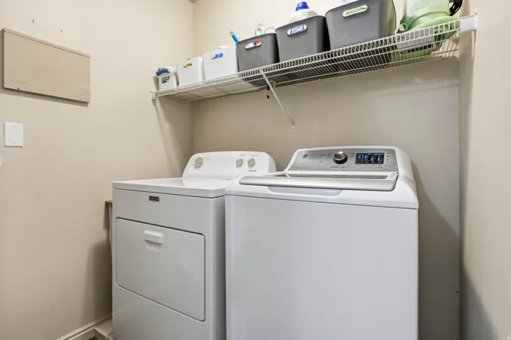 Laundry area with wire shelving