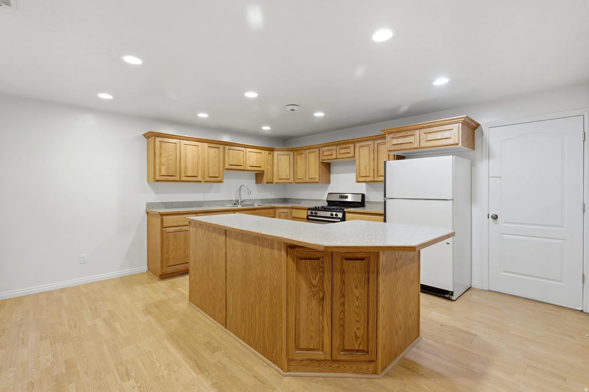 Full Basement Kitchen And Eating Area