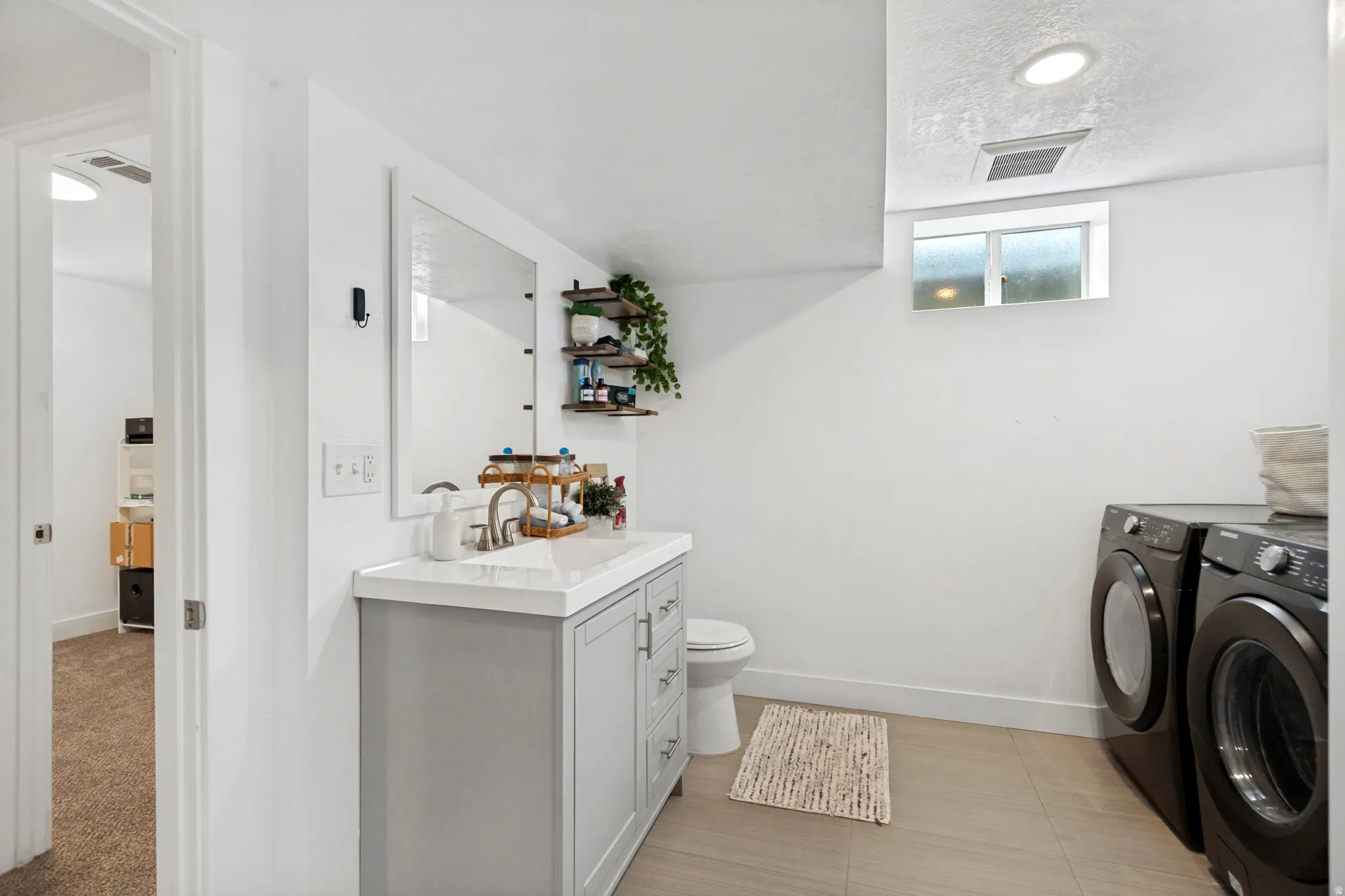 Basement Full Bath / Laundry