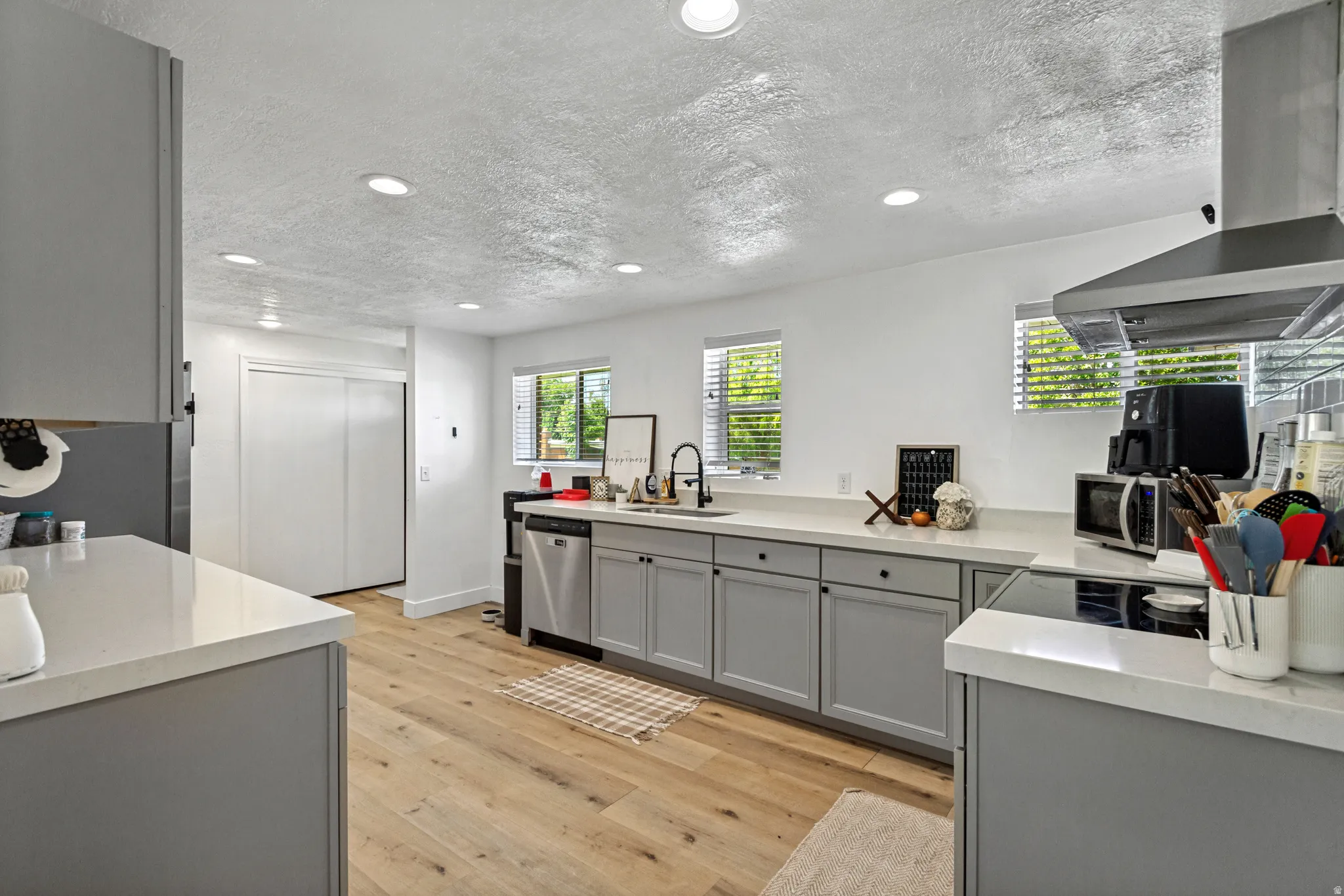 Large, open Kitchen