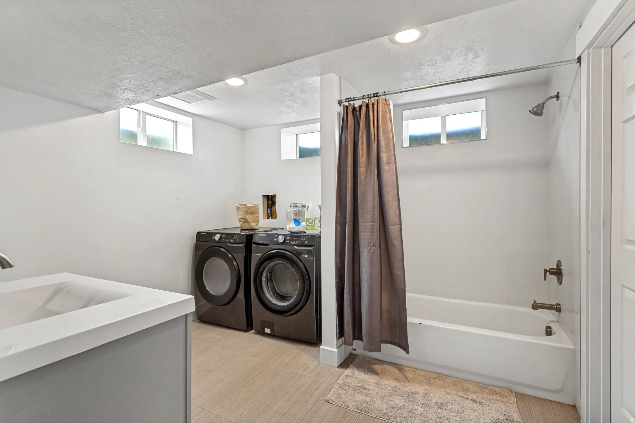 Laundry Room / Full Bath
