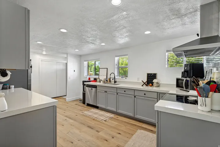 Large, open Kitchen