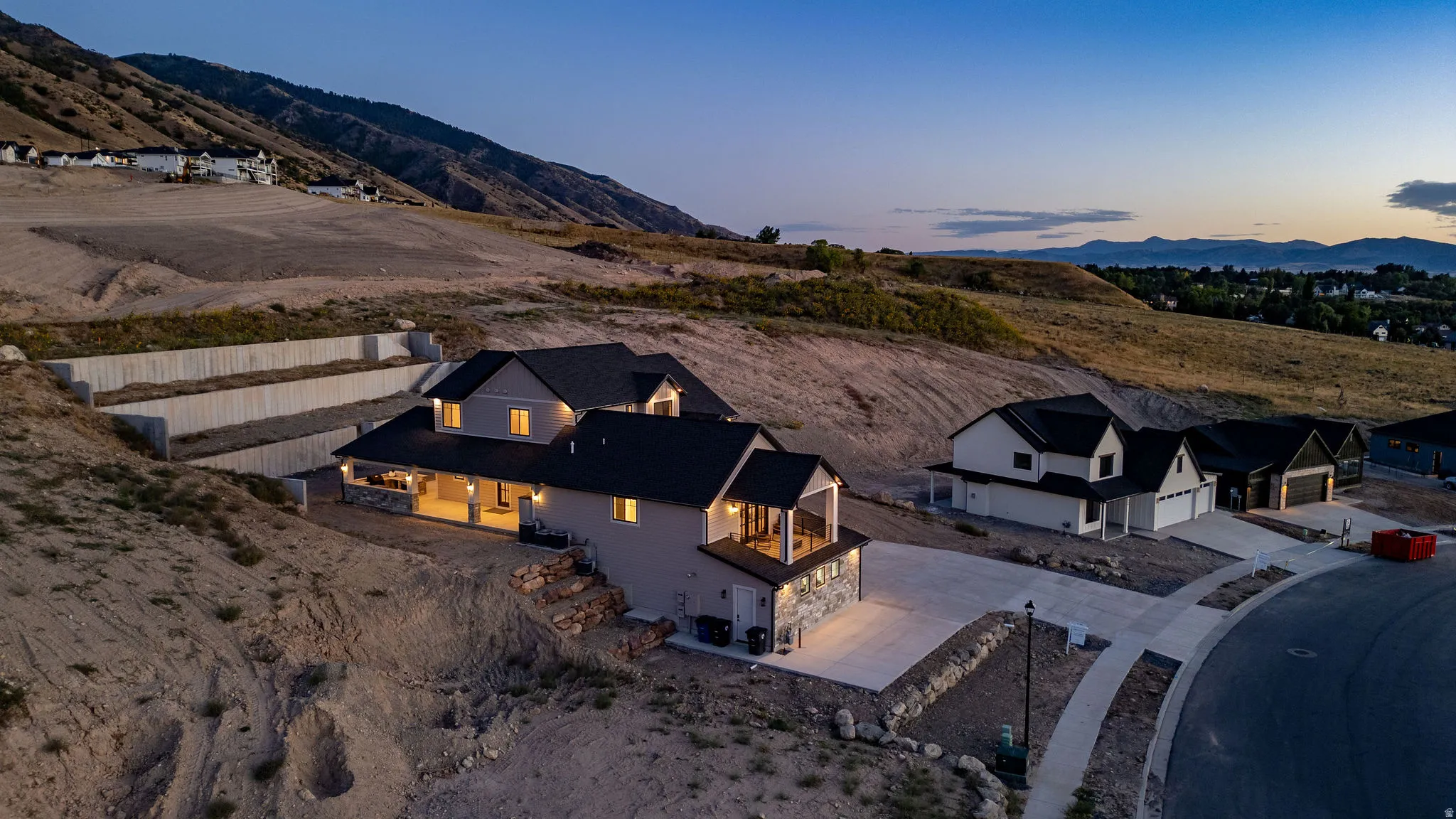 Contemporary architecture with stone and siding facade