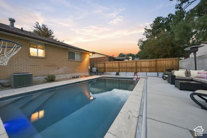 1368 Eastpoint Dr, Sandy, Utah 84092