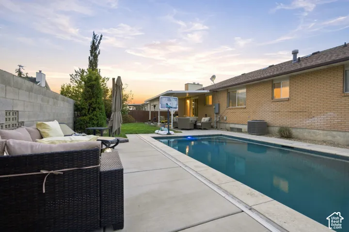 1368 Eastpoint Dr, Sandy, Utah 84092