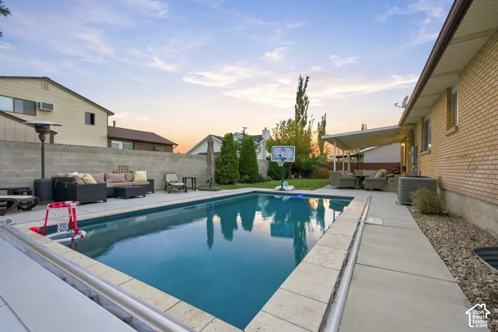 1368 Eastpoint Dr, Sandy, Utah 84092