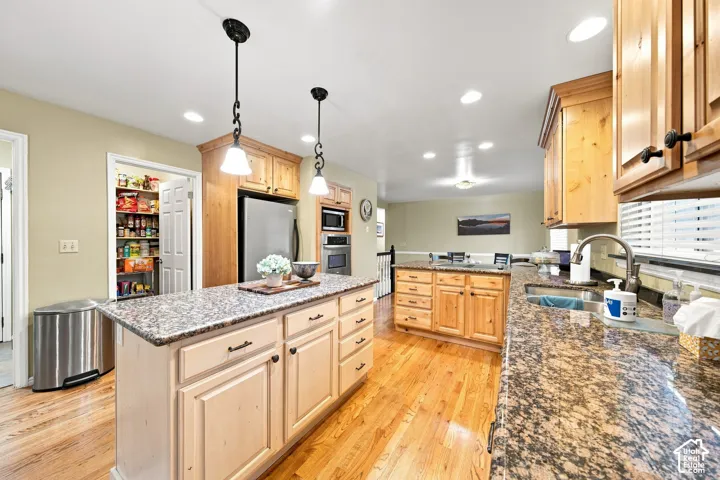 1368 Eastpoint Dr, Sandy, Utah 84092