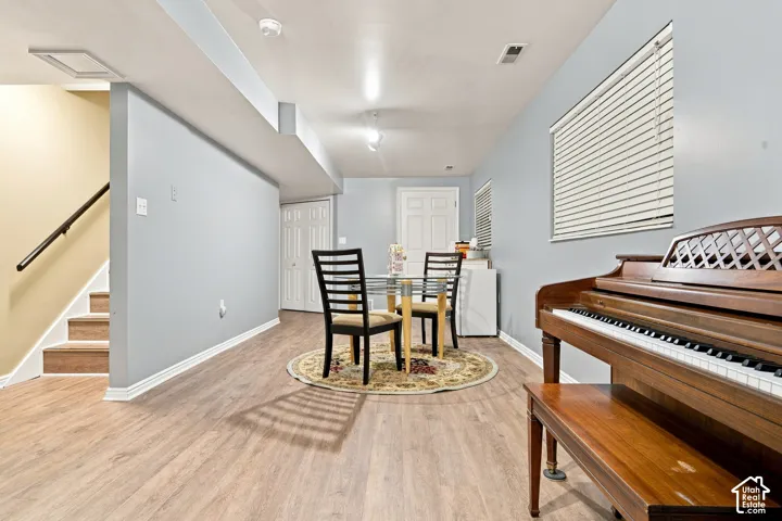 1368 Eastpoint Dr, Sandy, Utah 84092