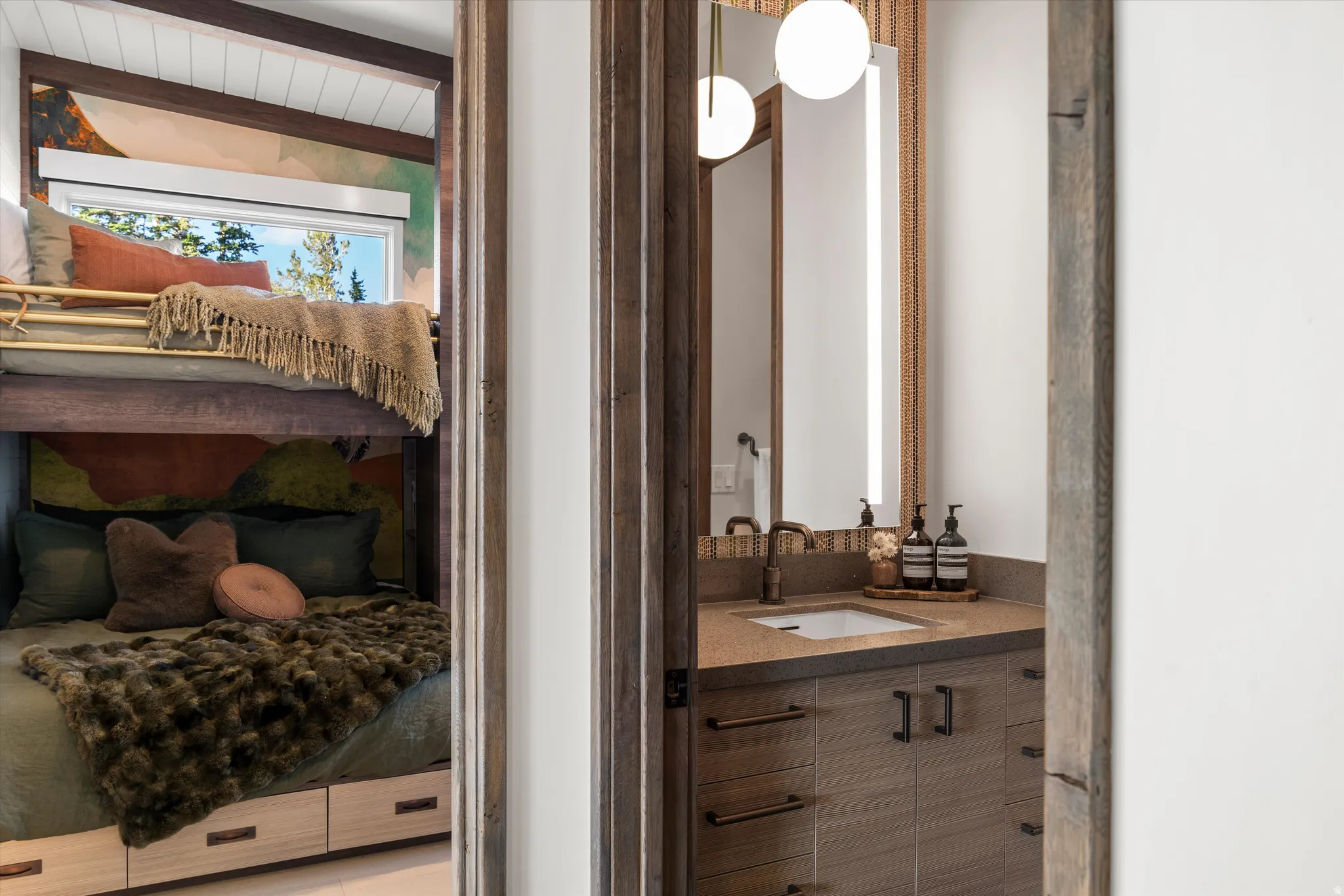 Bunk bed with integrated storage drawers
