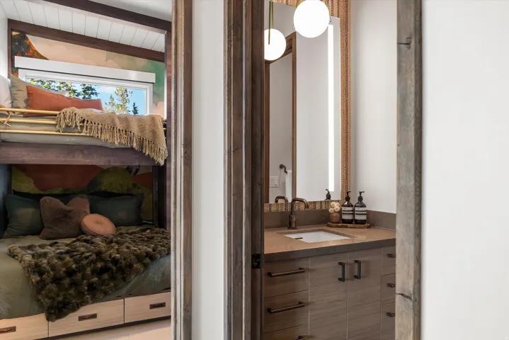 Bunk bed with integrated storage drawers