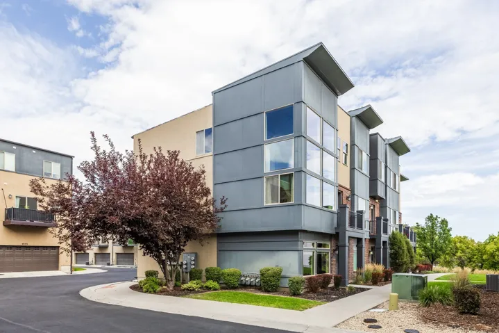 22 W Tytus Dr, Murray, Utah 84107