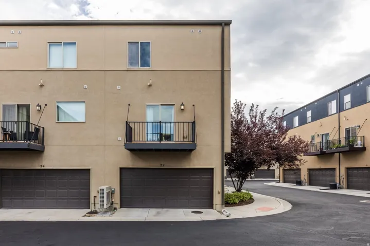 22 W Tytus Dr, Murray, Utah 84107