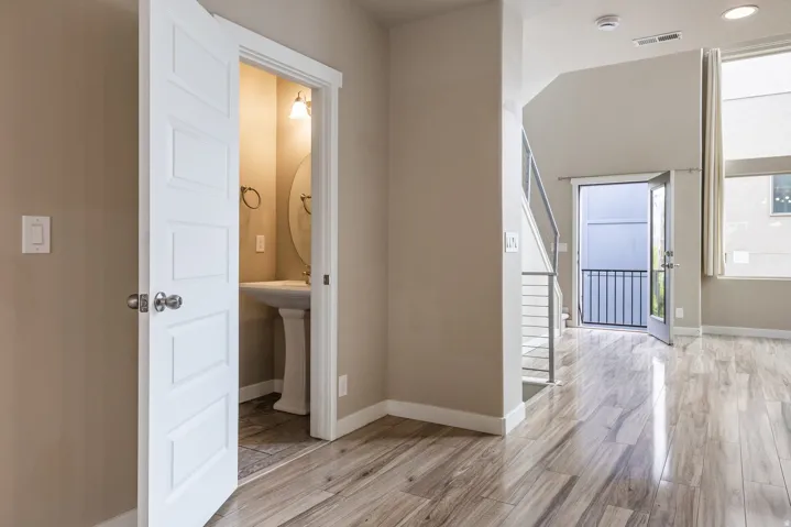 22 W Tytus Dr, Murray, Utah 84107