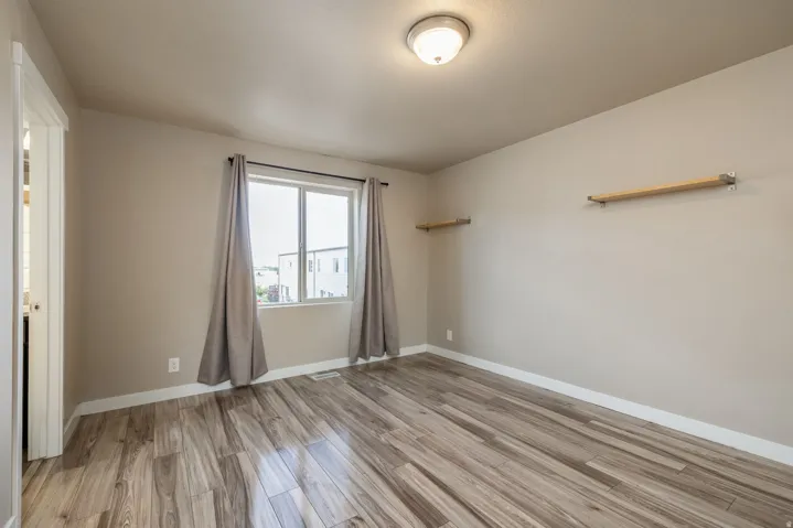 22 W Tytus Dr, Murray, Utah 84107