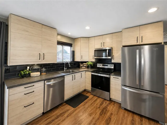 Beautiful, modern updated kitchen