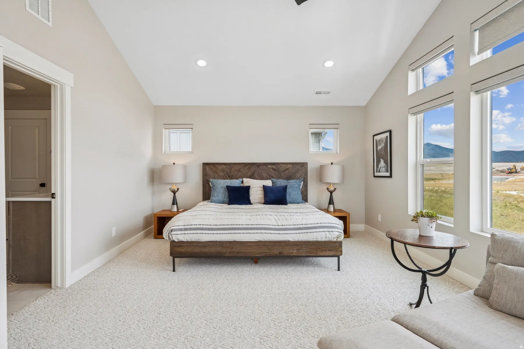 Vaulted ceiling with recessed lighting
