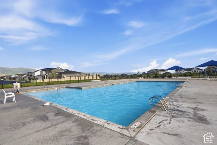 Community pool