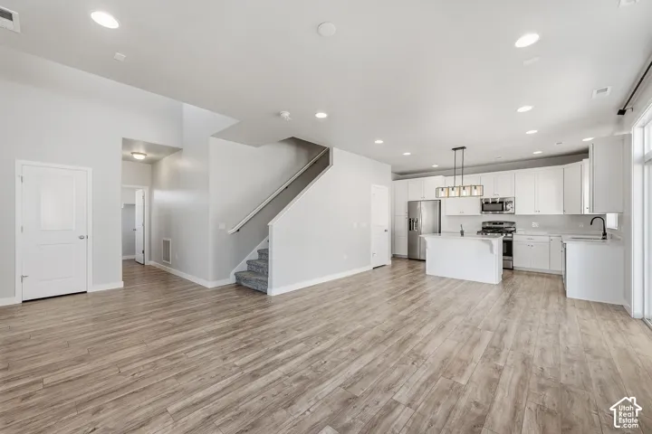 2104 W 3360 S, Syracuse, Utah 84075