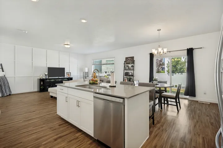 995 E Mecham Ave #122, Layton, Utah 84040