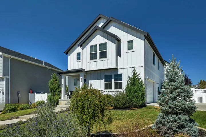 995 E Mecham Ave #122, Layton, Utah 84040