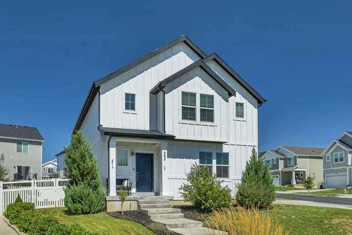 995 E Mecham Ave #122, Layton, Utah 84040