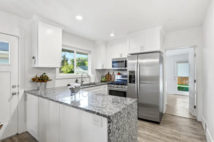 162 E Commonwealth Ave, Salt Lake City, Utah 84115