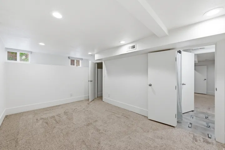 162 E Commonwealth Ave, Salt Lake City, Utah 84115