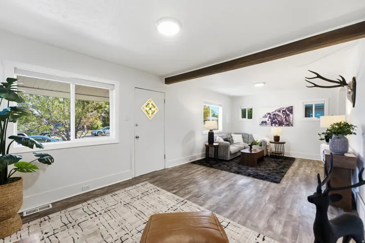 162 E Commonwealth Ave, Salt Lake City, Utah 84115
