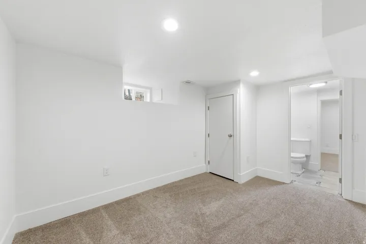 162 E Commonwealth Ave, Salt Lake City, Utah 84115