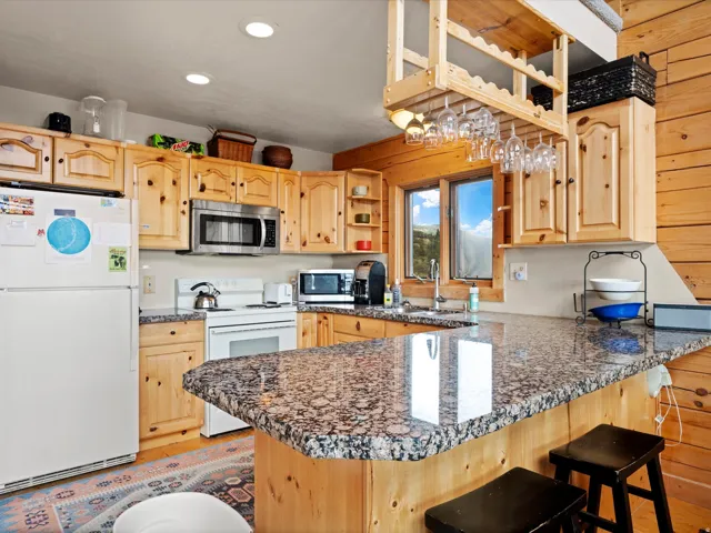 650 S Lakeview Dr #18, Garden City, Utah 84028