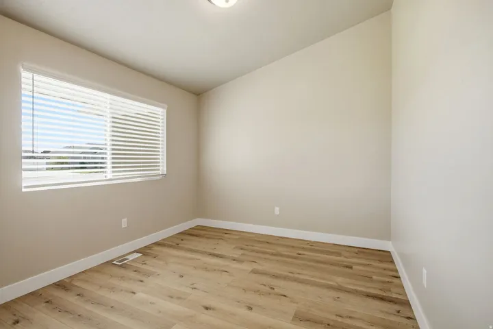 Entry room to flex for what you need. Office, piano room...