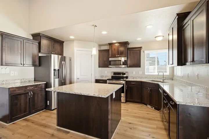 Large bar area and lots of counter space.
