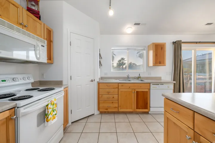 415 S Coyote Way, Ivins, Utah 84738