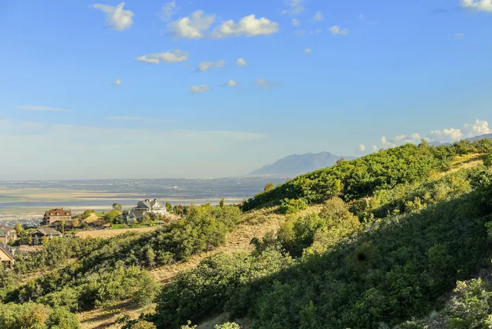 1430 E Wood Oaks Loop, North Salt Lake, Utah 84054