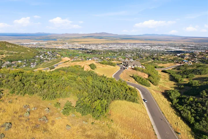 1430 E Wood Oaks Loop, North Salt Lake, Utah 84054