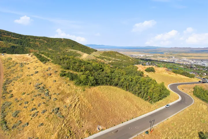 1430 E Wood Oaks Loop, North Salt Lake, Utah 84054
