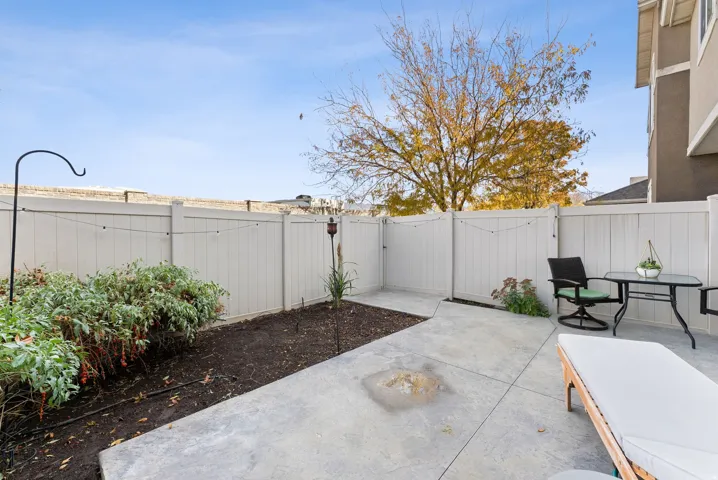 908 Halstead Dr, North Salt Lake, Utah 84054